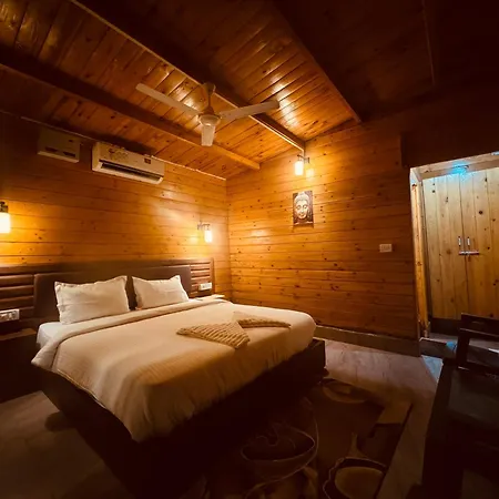 Aarambol Lake Resort